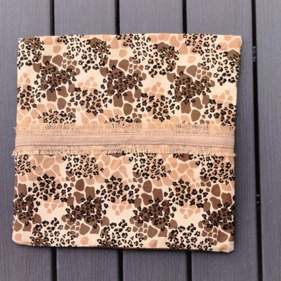 Accent Pillow Animal Print 20 x 20 NEW - Picture 5 of 13